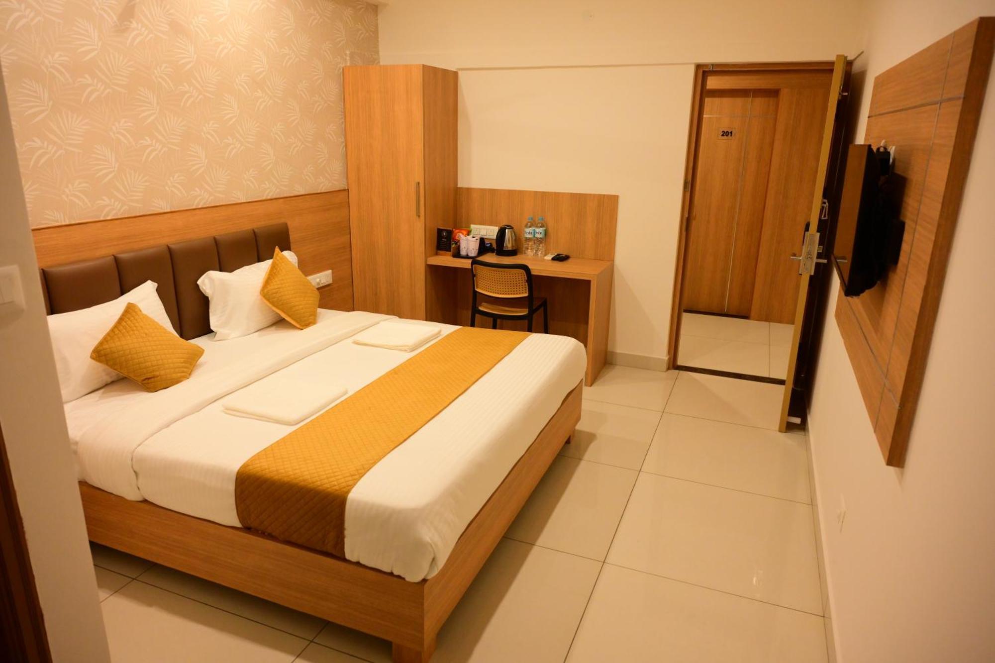Bimba Hotels Mysore Exteriör bild