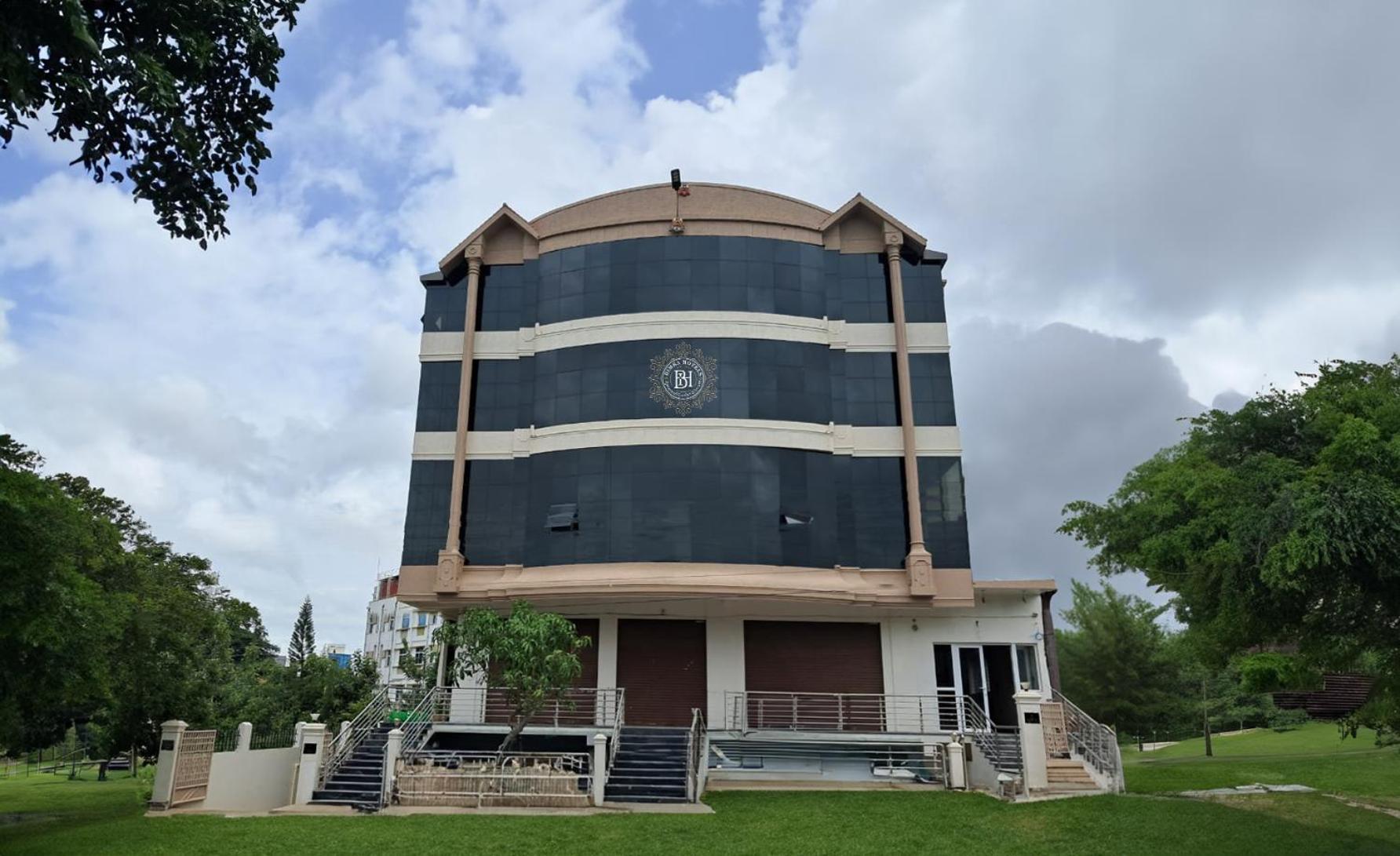 Bimba Hotels Mysore Exteriör bild
